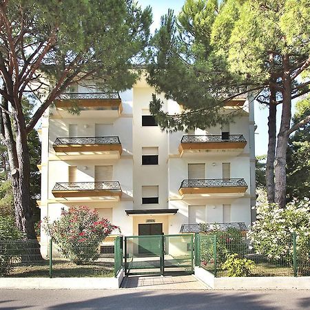 Apartamento Residenza Ibsen Lignano Sabbiadoro Habitación foto