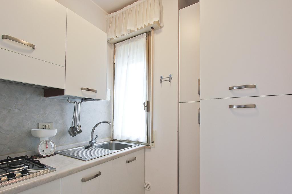 Apartamento Residenza Ibsen Lignano Sabbiadoro Habitación foto